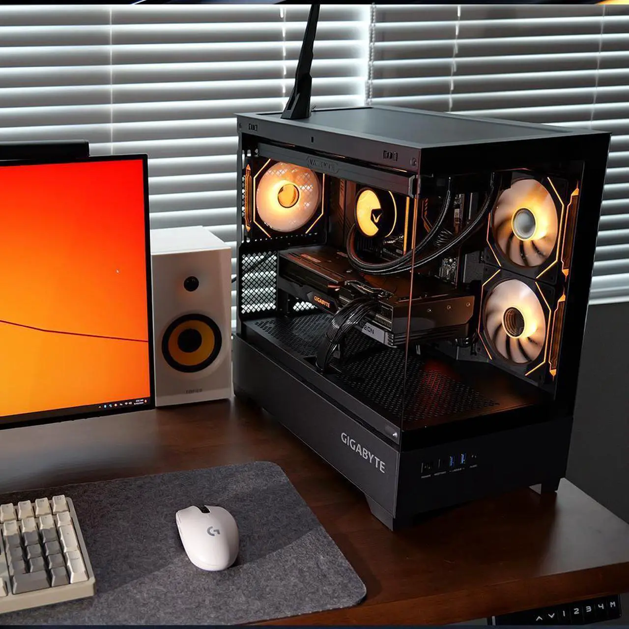 YEAH MAGIC Gaming Desktop PC Sea View